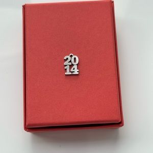 Retired James Avery 2014 Charm